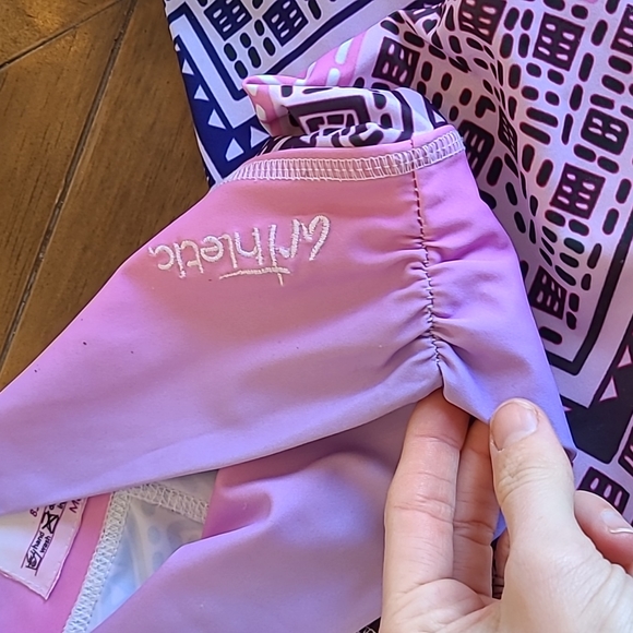 Arthletic aztec print tights size large - Picture 4 of 4